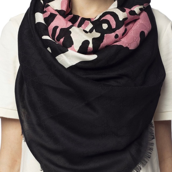 Gucci scarf - Picture 1 of 4